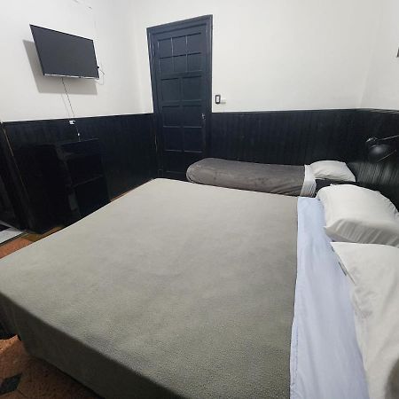 Rufino'S Guesthouse Мендоса Екстер'єр фото